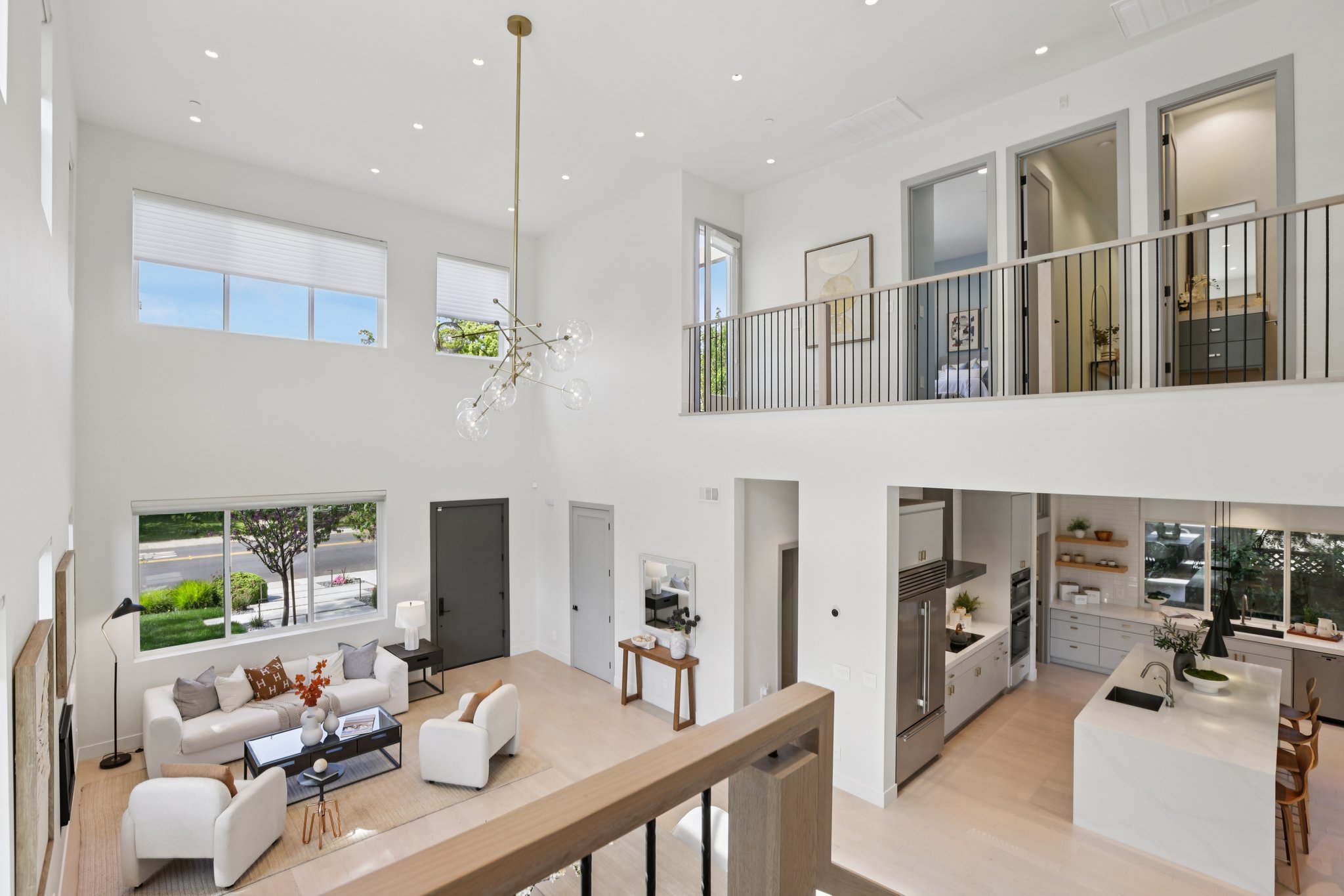 - 2446 Westgate Ave-S2603-002.jpg