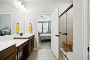  Photo 23