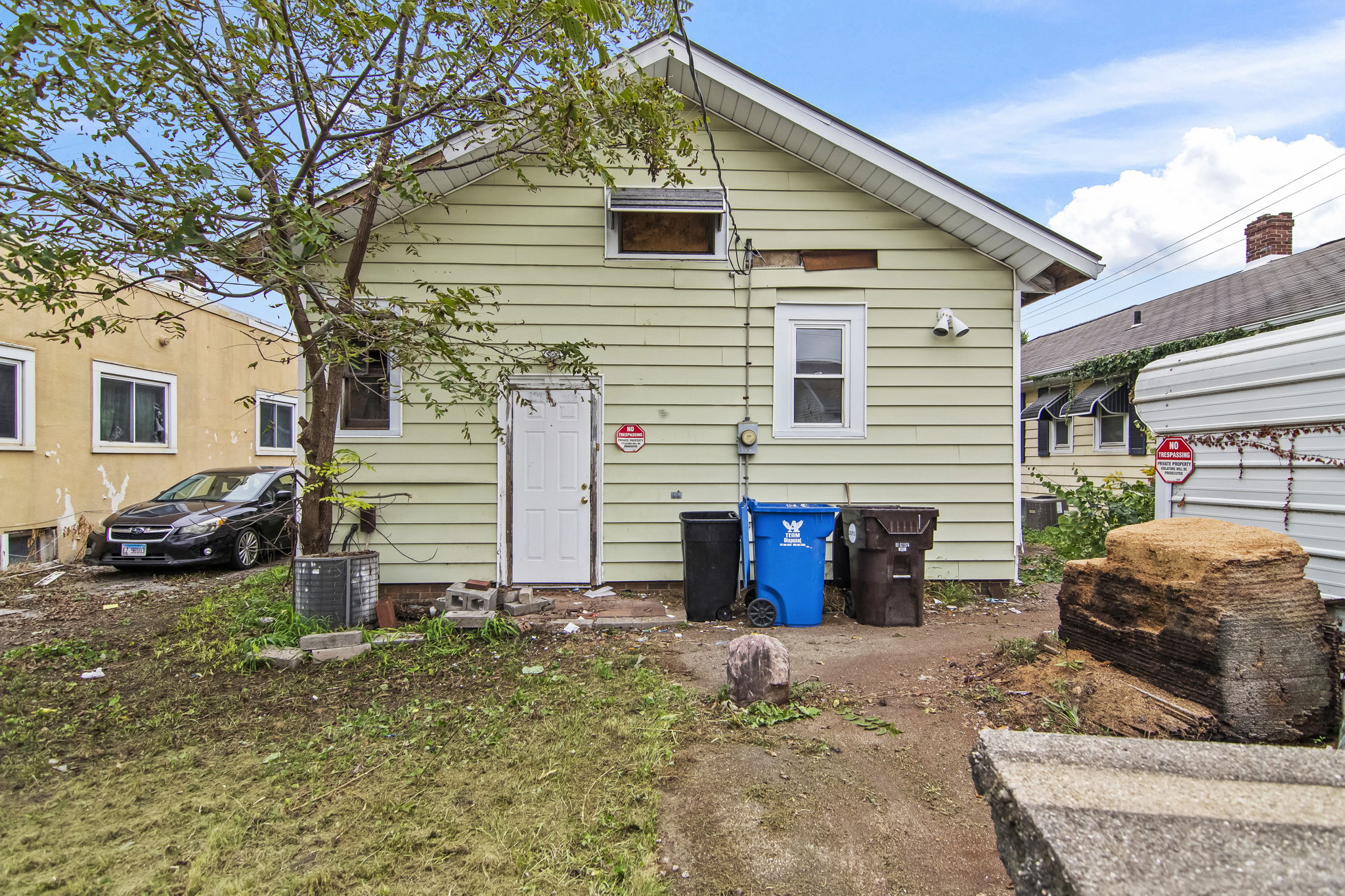 Back of Home4