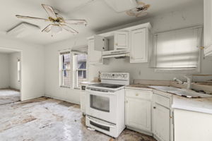 Kitchen 4