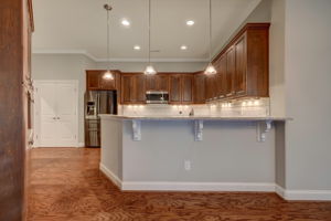 Kitchen/Breakfast Bar