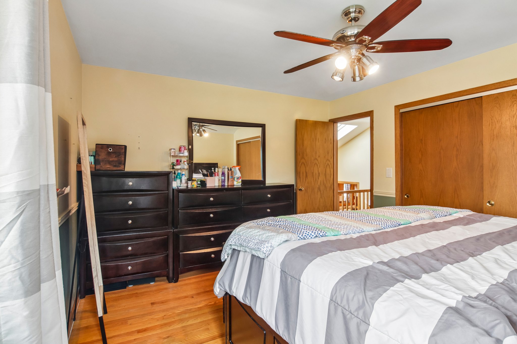 Amherst Ave-S2404-029.jpg