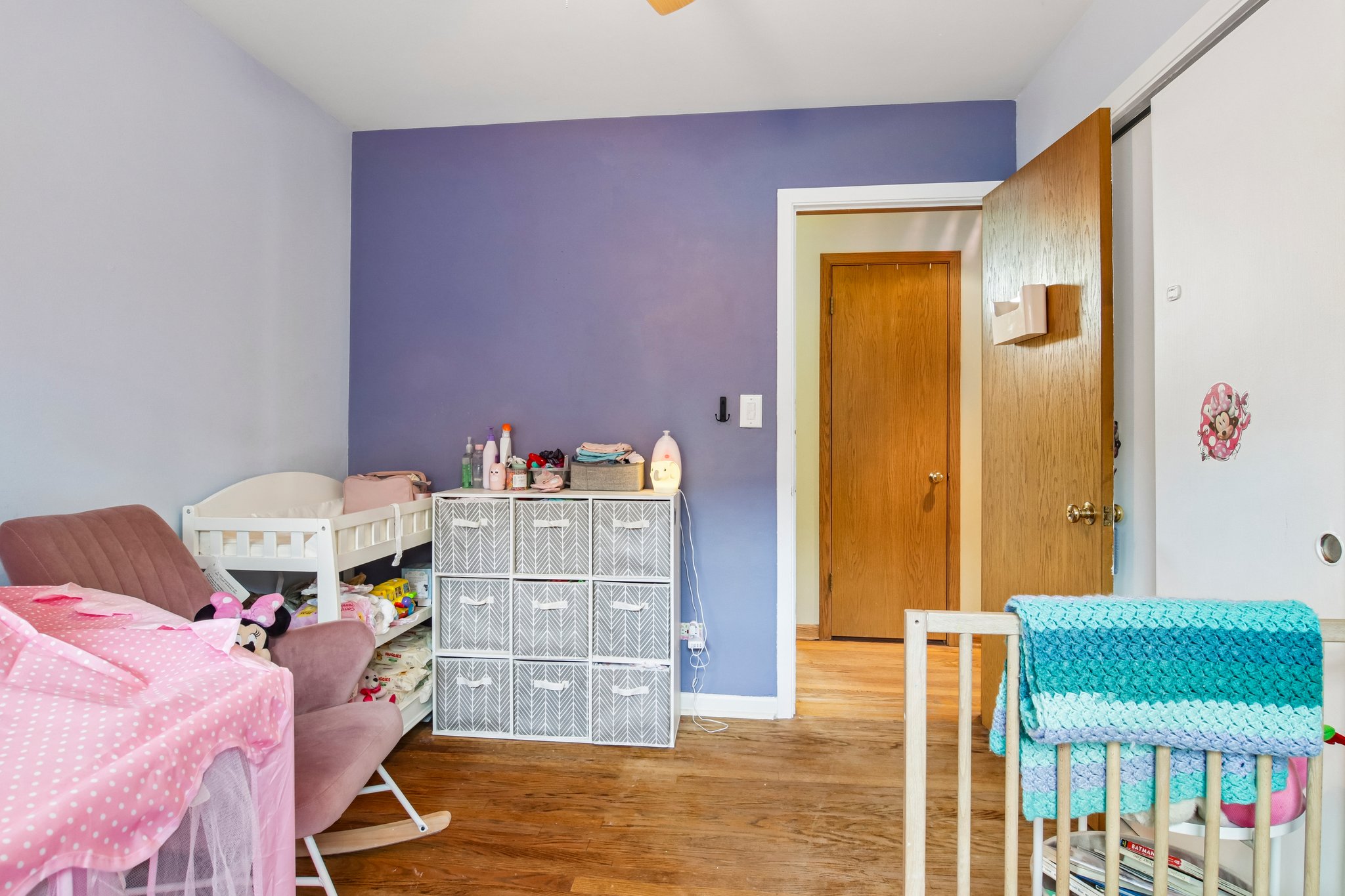 Amherst Ave-S2404-031.jpg