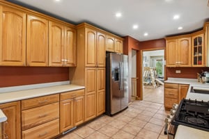 Amherst Ave-S2404-008.jpg