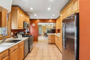 Amherst Ave-S2404-016.jpg