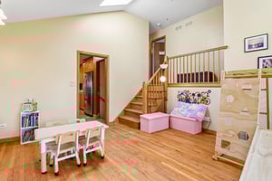 Amherst Ave-S2404-027.jpg