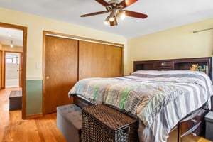 Amherst Ave-S2404-028.jpg