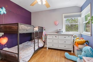 Amherst Ave-S2404-033.jpg