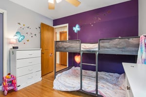 Amherst Ave-S2404-034.jpg