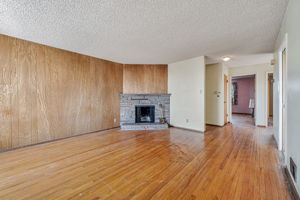 007_245 Campbell Ave