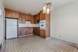 013_245 Campbell Ave