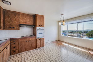 014_245 Campbell Ave