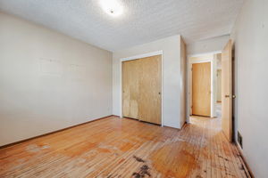 018_245 Campbell Ave