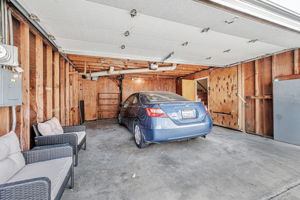 031_245 Campbell Ave
