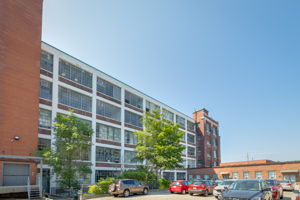  245 Carlaw Ave #407, Toronto, ON M4M 2S1, US Photo 3