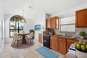 245 Lakebreeze Cir_16 virtually staged.jpeg