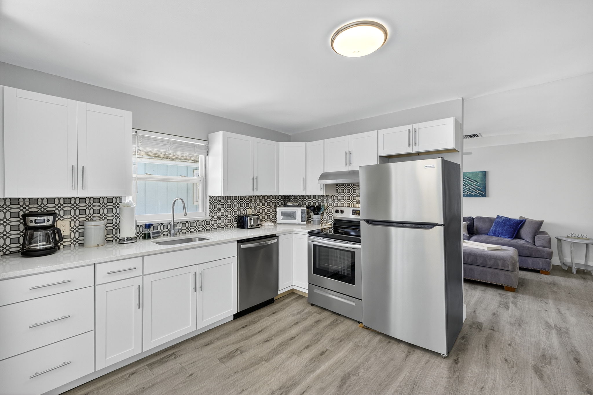 Flip Flop - Kitchen 1 of 2