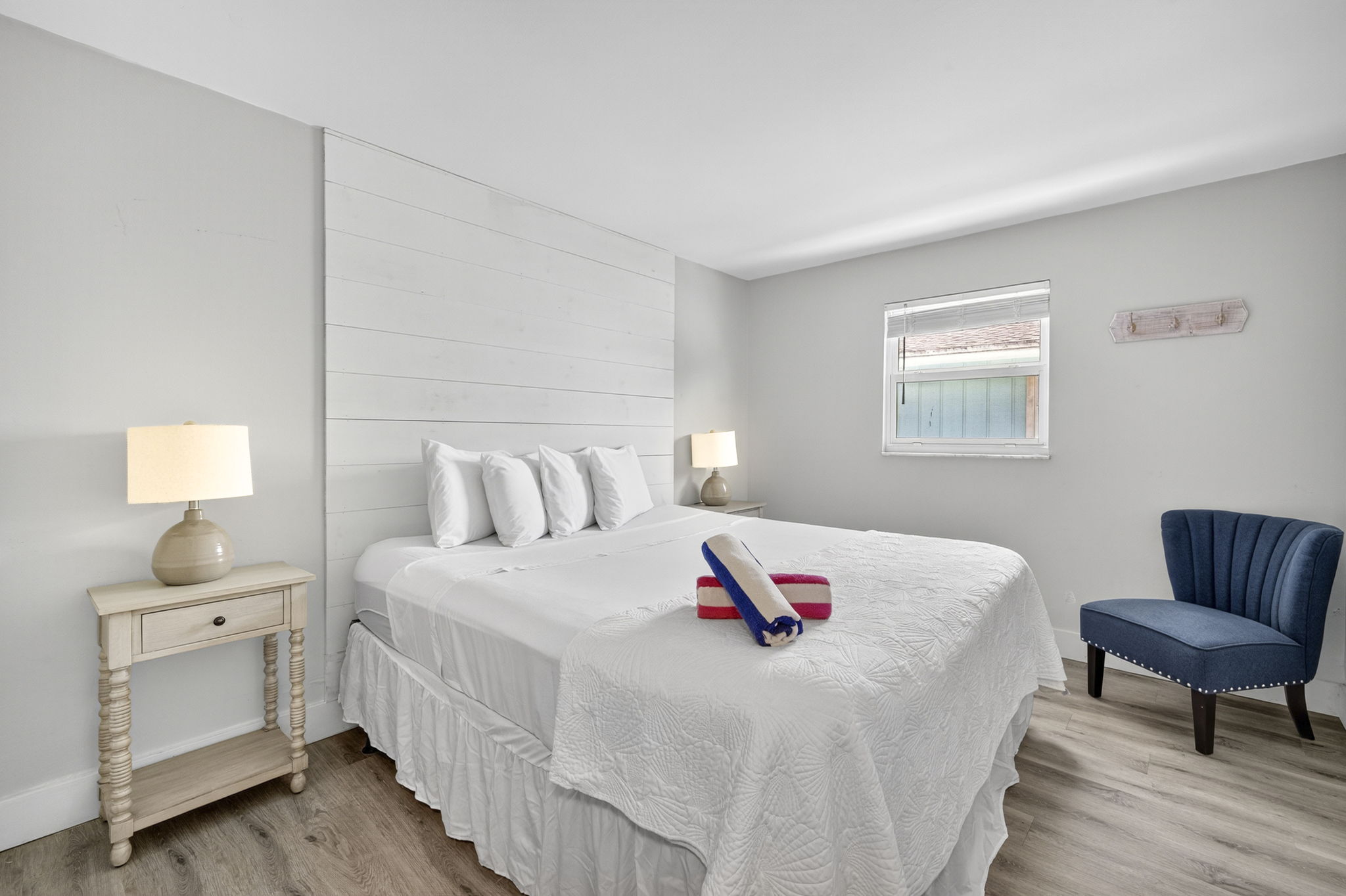 Flip Flop - Guest Bedroom 1 of 2