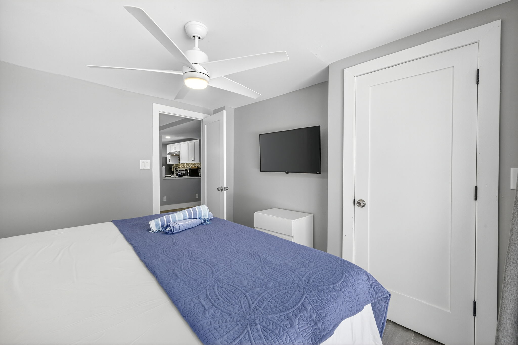 Seashell - Primary Bedroom 3 of 3