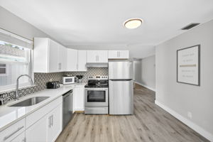 Flip Flop - Kitchen 2 of 2