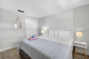 Flip Flop - Primary Bedroom 3 of 3