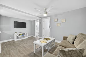Seashell - Living Room 3 of 4