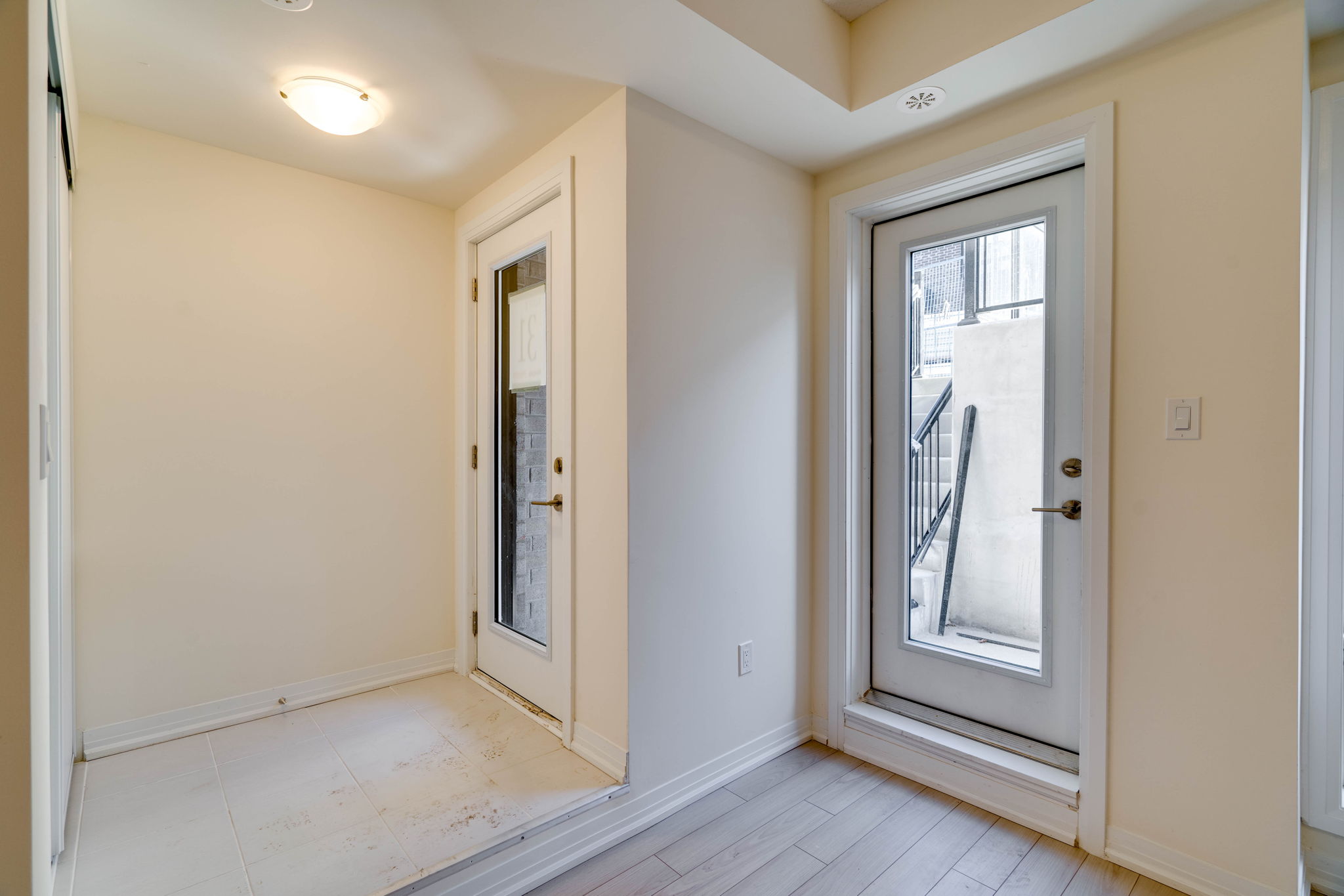 245 McLevin Ave Unit 9 Toronto, ON M1B 1E7