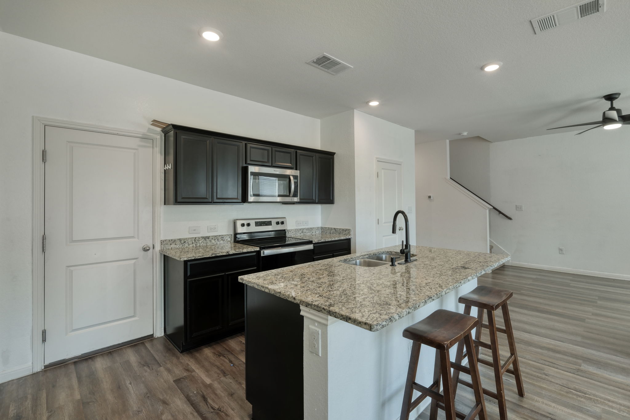 Kitchen/Breakfast Bar