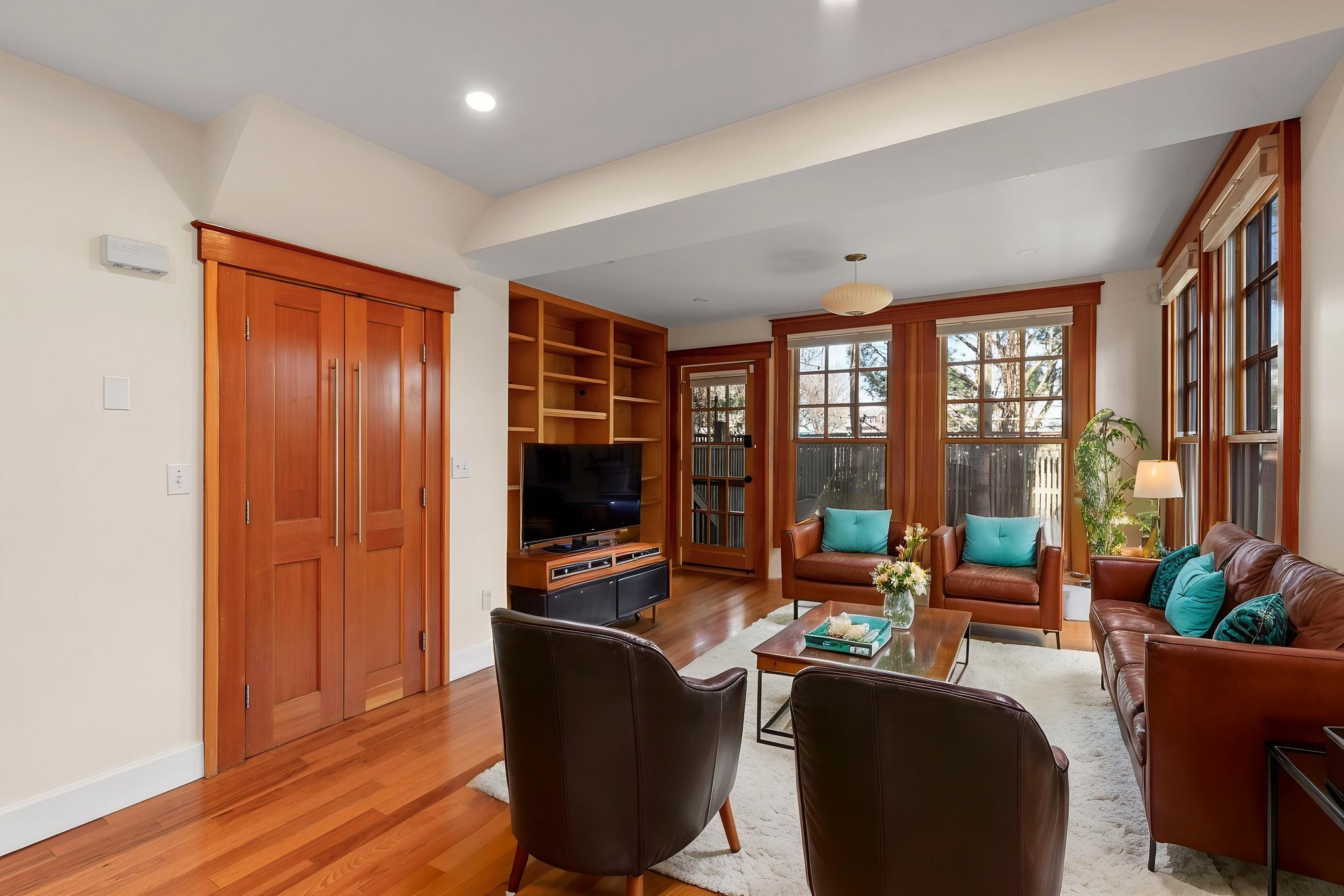 245River_Unit3_016 virtually staged.jpg