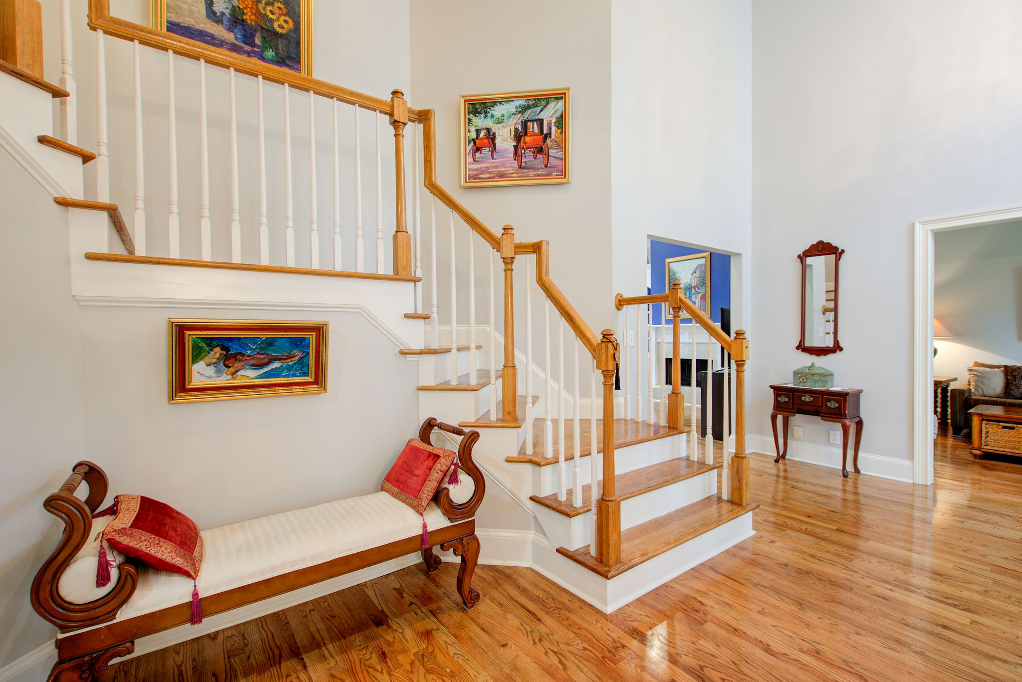 7 Foyer w Staircase Detail + FLR View