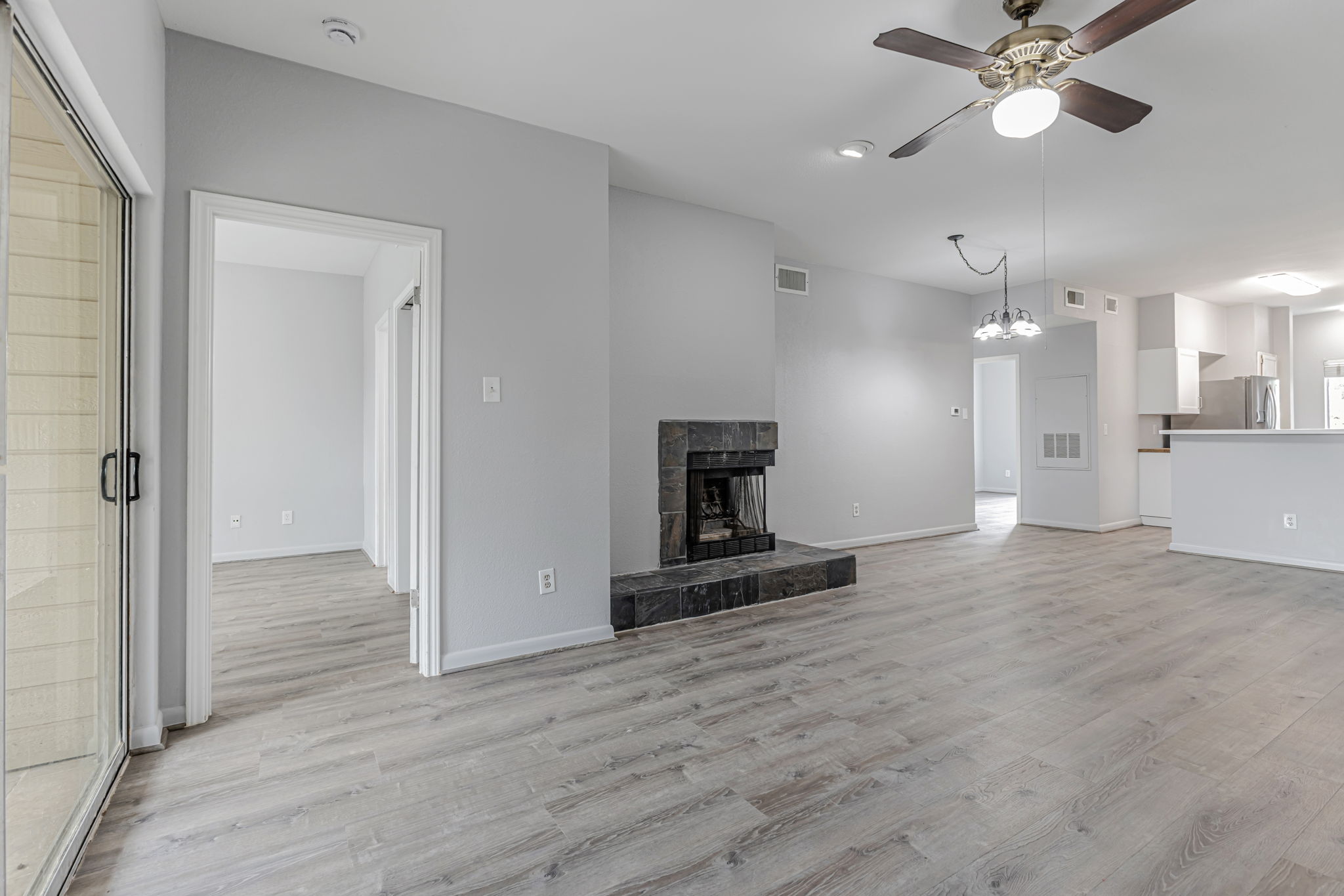 007_2450 Wickersham Ln