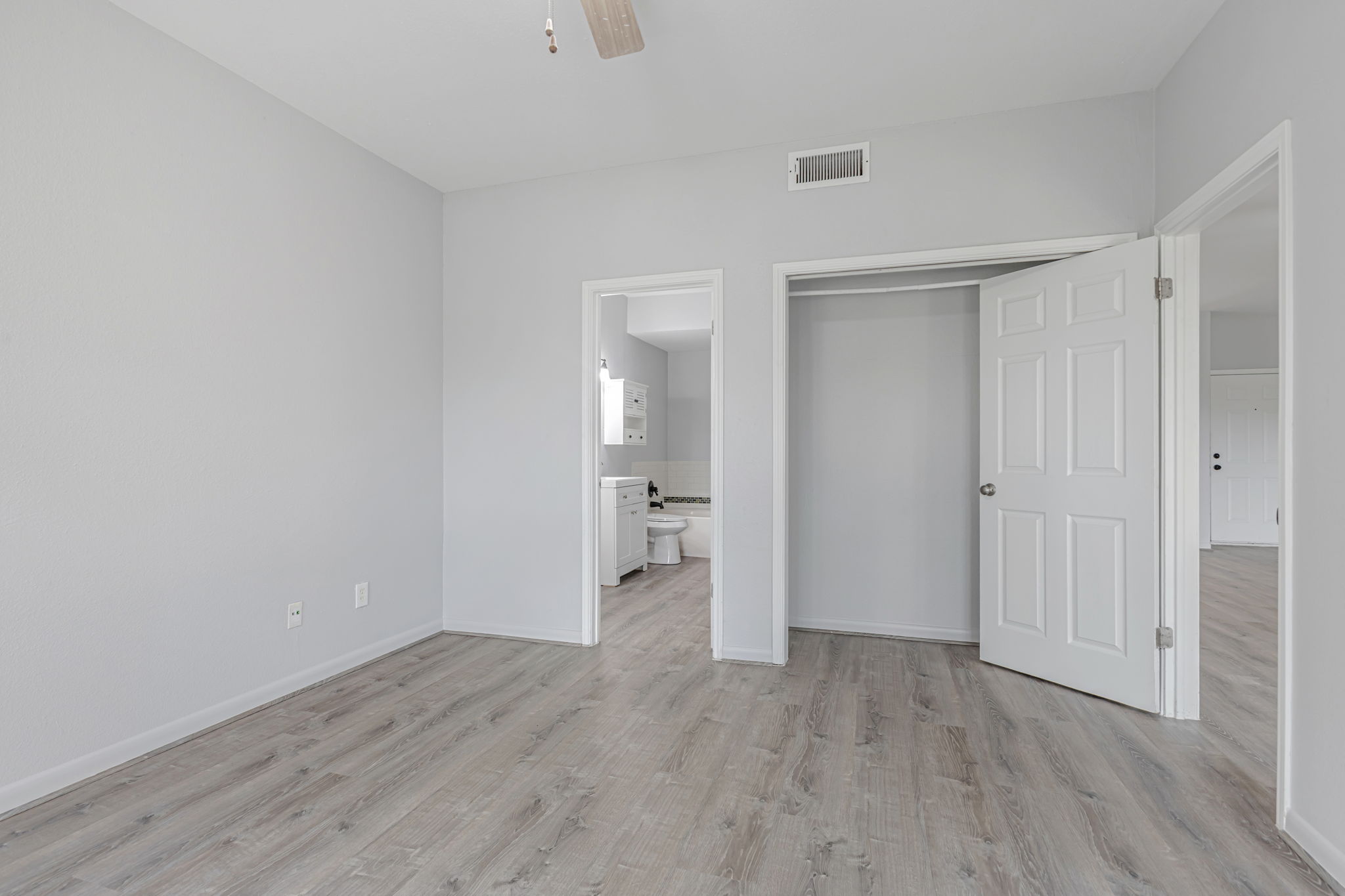 026_2450 Wickersham Ln