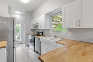 012_2450 Wickersham Ln