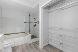 030_2450 Wickersham Ln