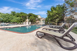 040_2450 Wickersham Ln