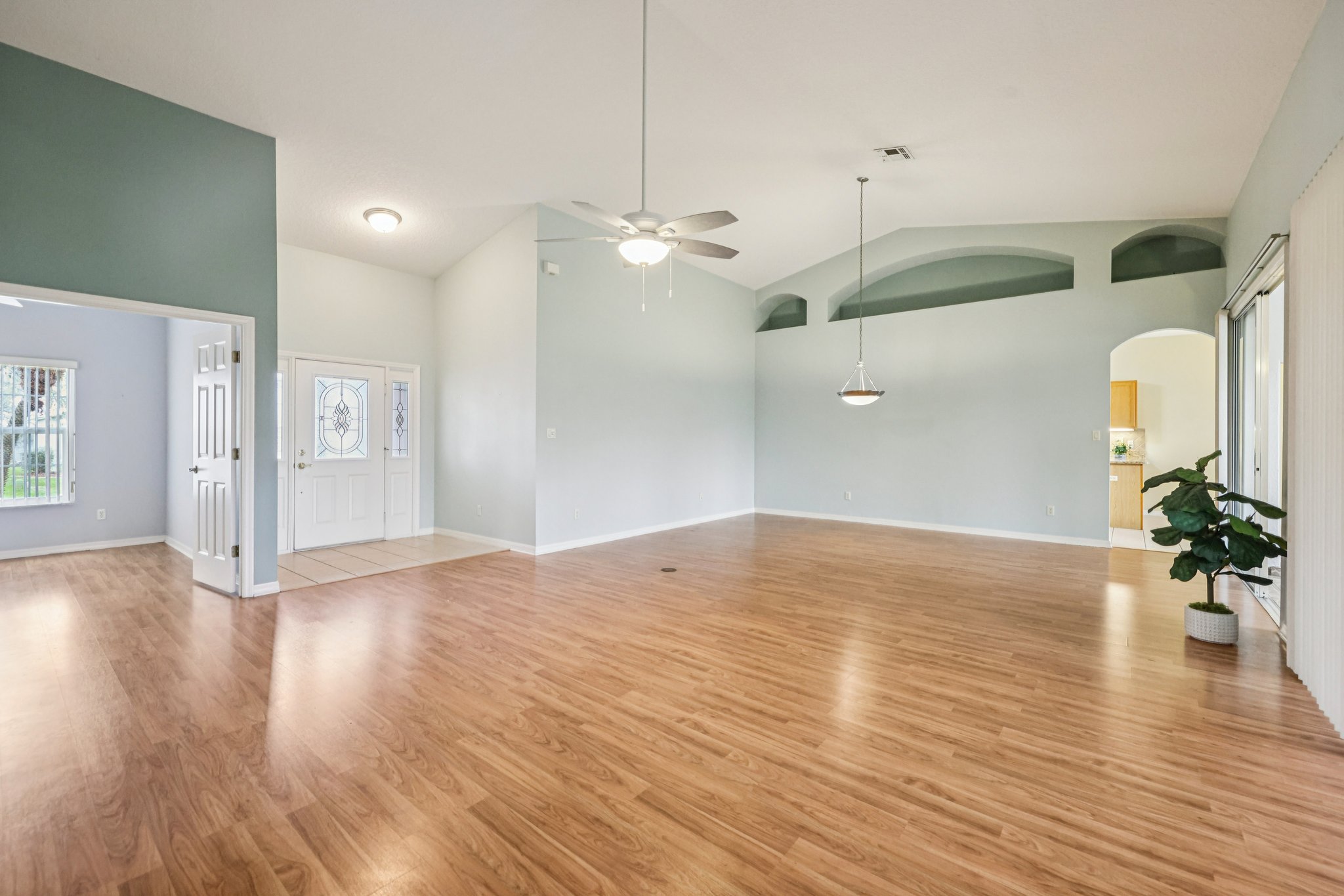 Parlange Ct-S0403-004.jpg