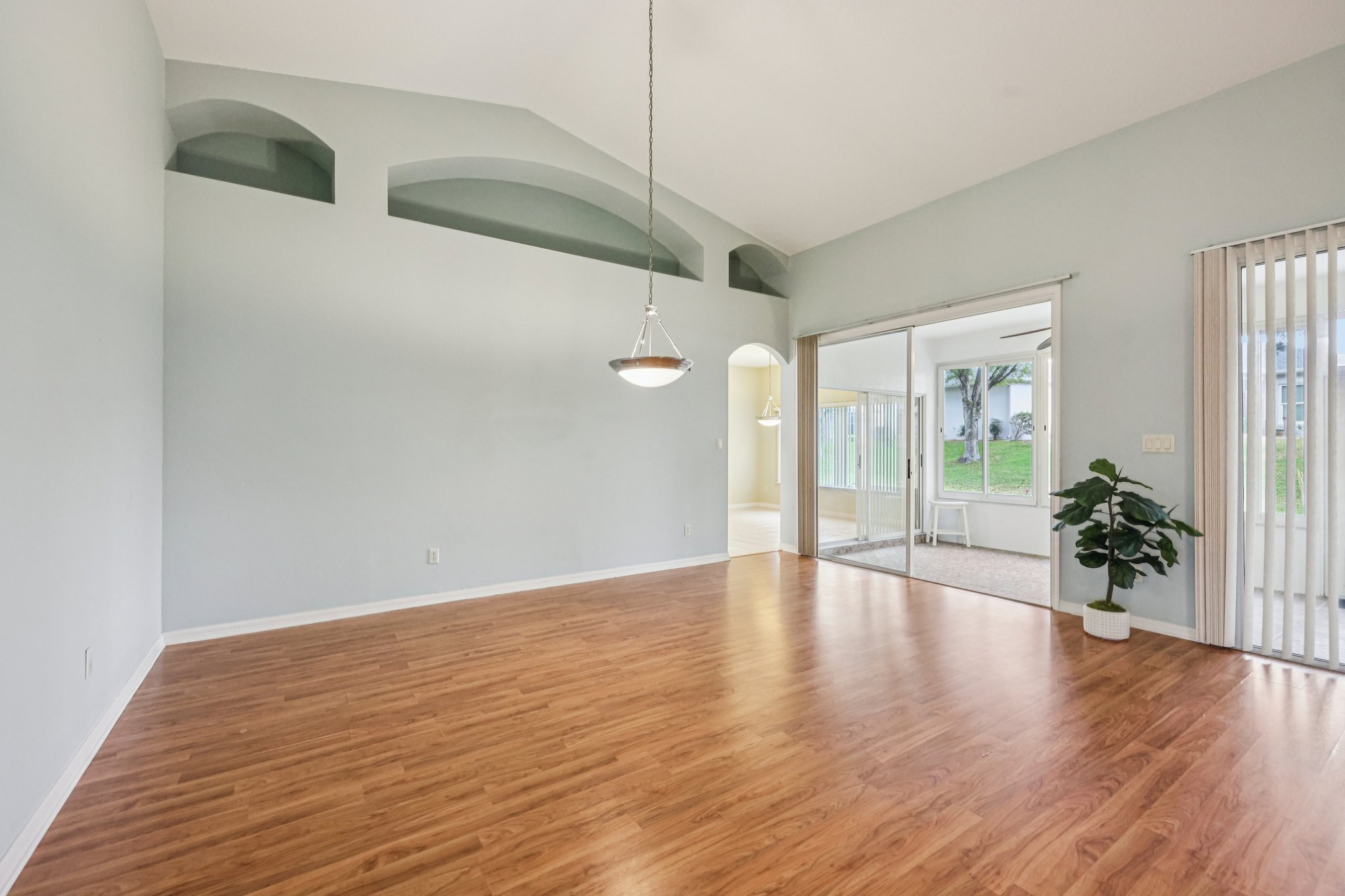 Parlange Ct-S0403-008.jpg