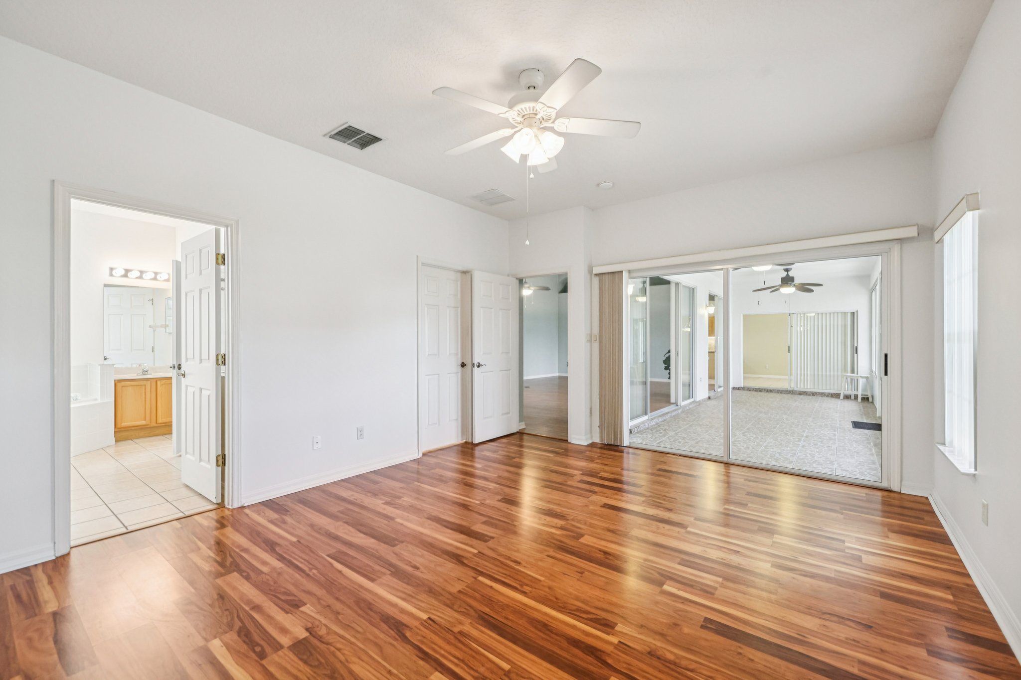 Parlange Ct-S0403-022.jpg