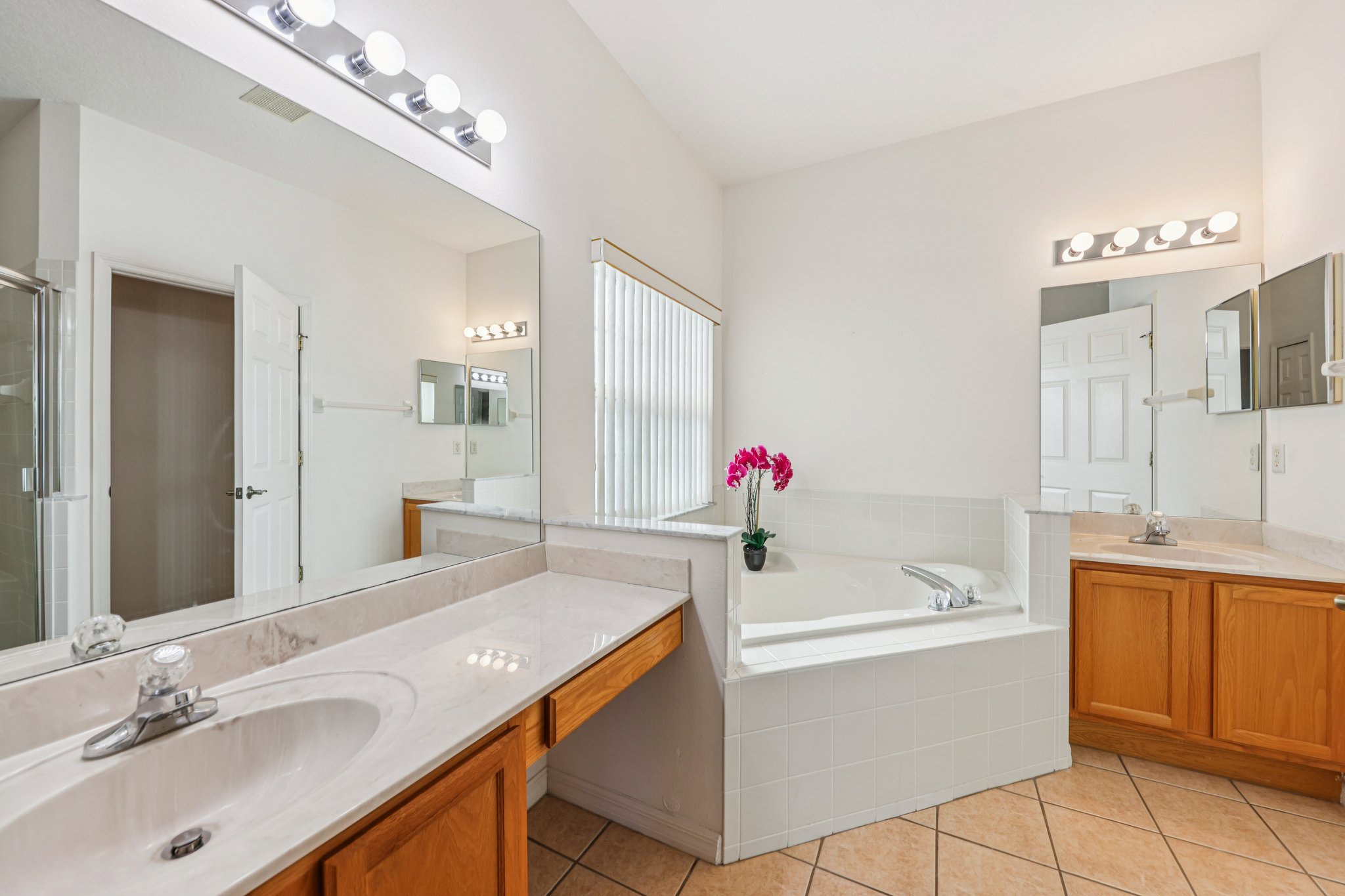 Parlange Ct-S0403-023.jpg