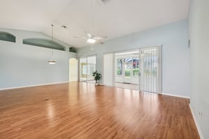 Parlange Ct-S0403-005.jpg