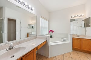 Parlange Ct-S0403-023.jpg