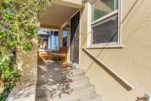 004_2452 Humboldt Ave