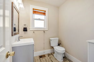 021_2452 Humboldt Ave