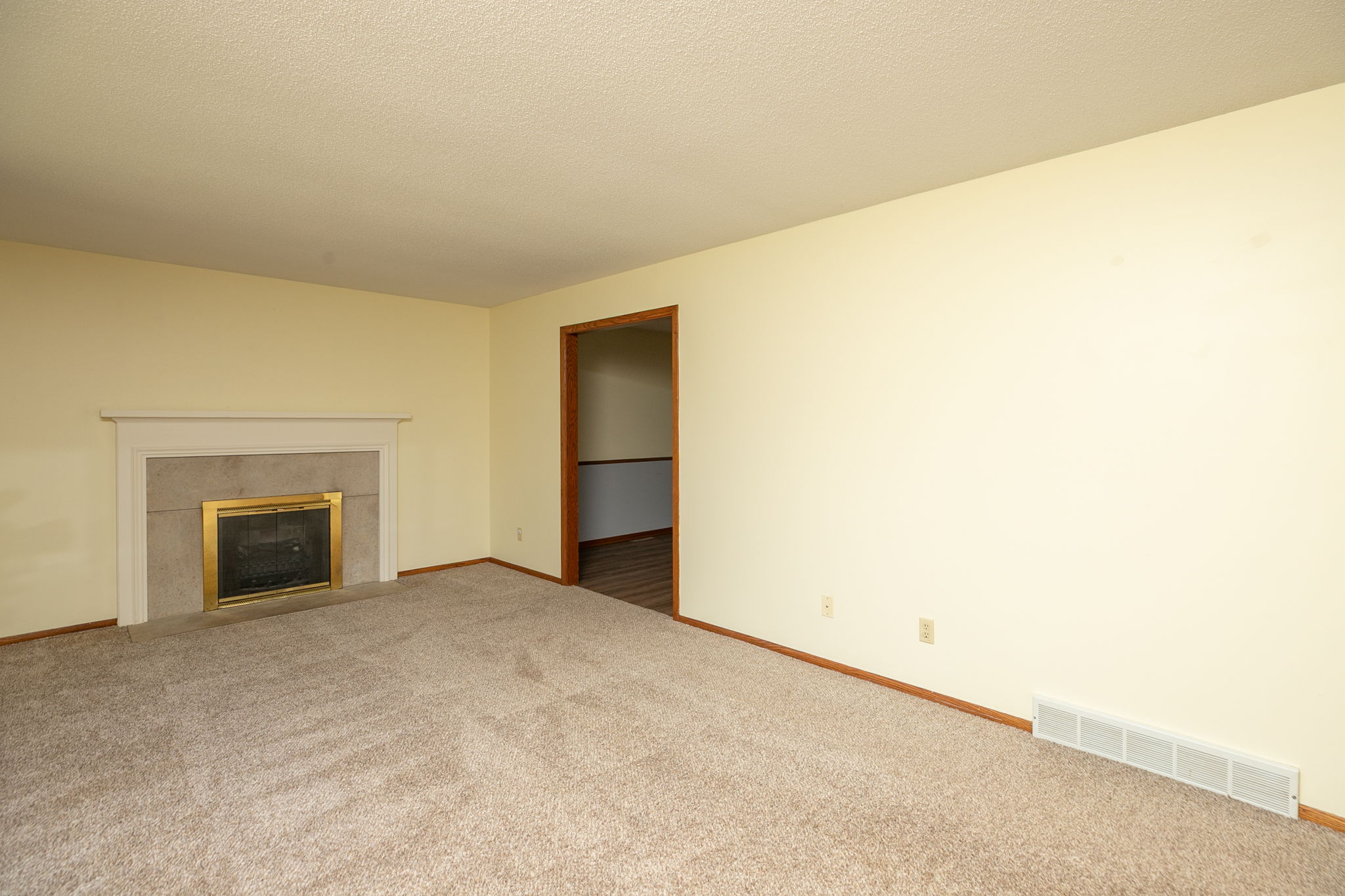 06-Living Room