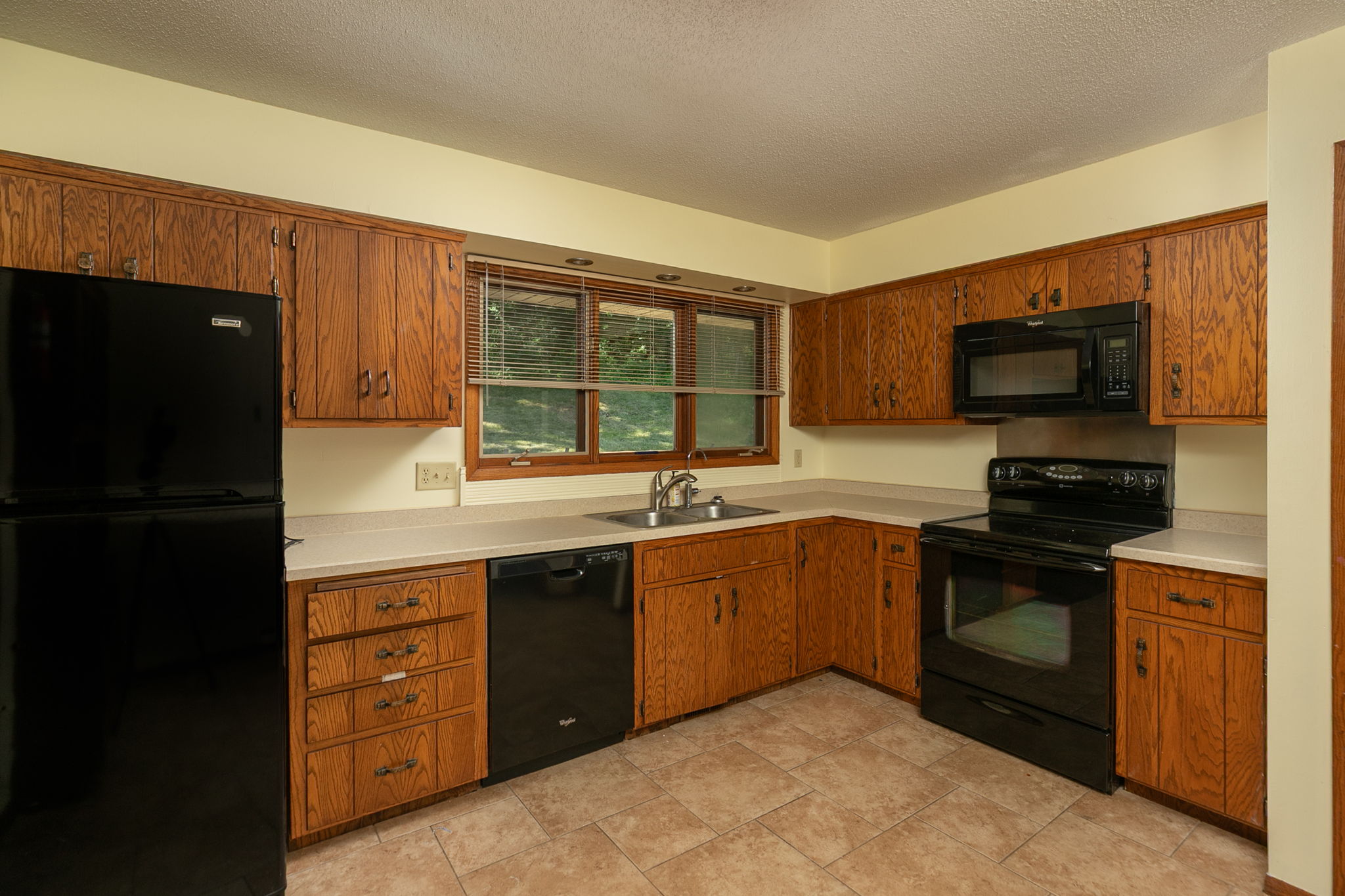 13-Kitchen
