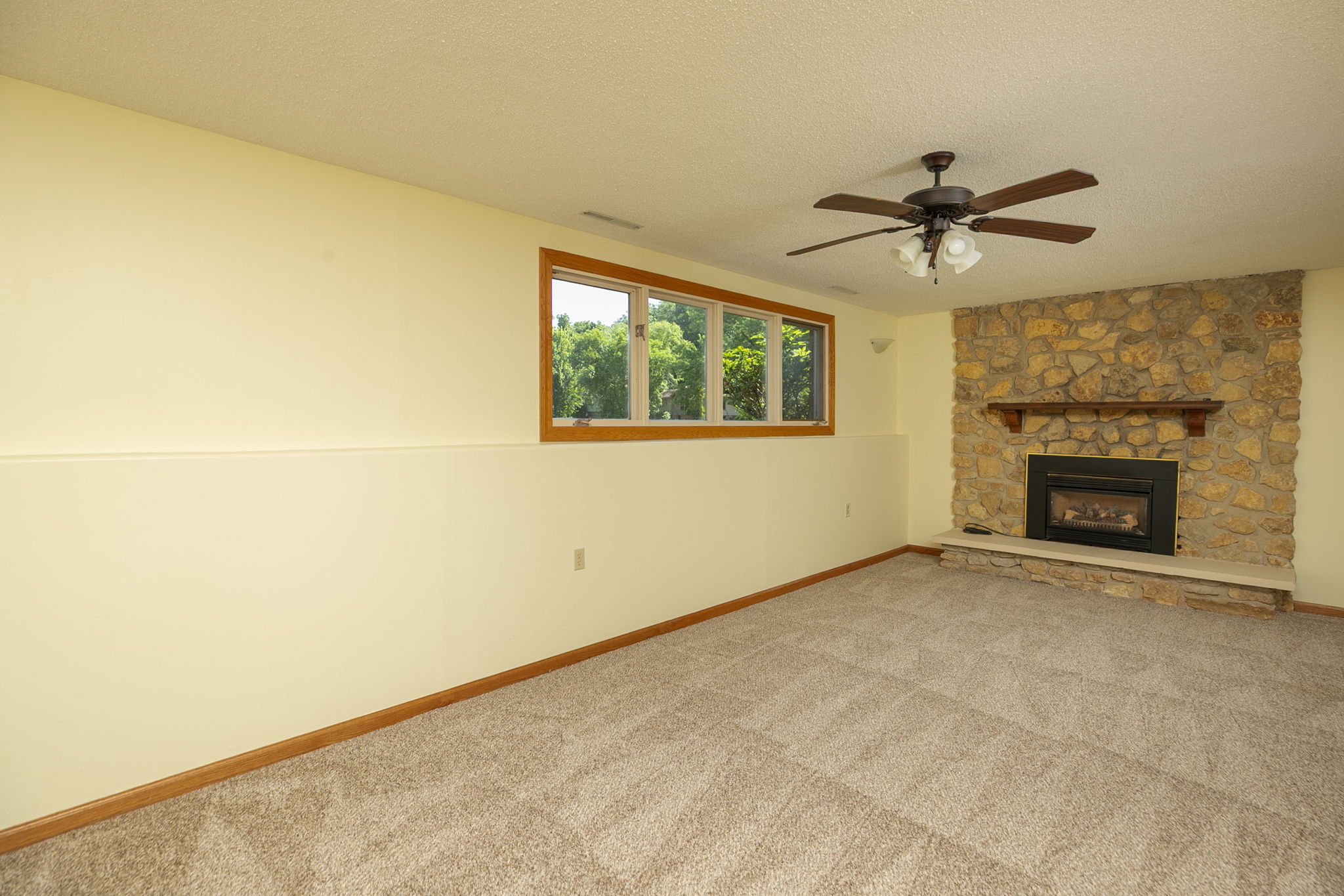 25-Family Room
