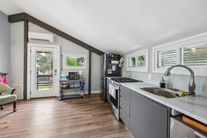 Snail Rd-S1305-007.jpg