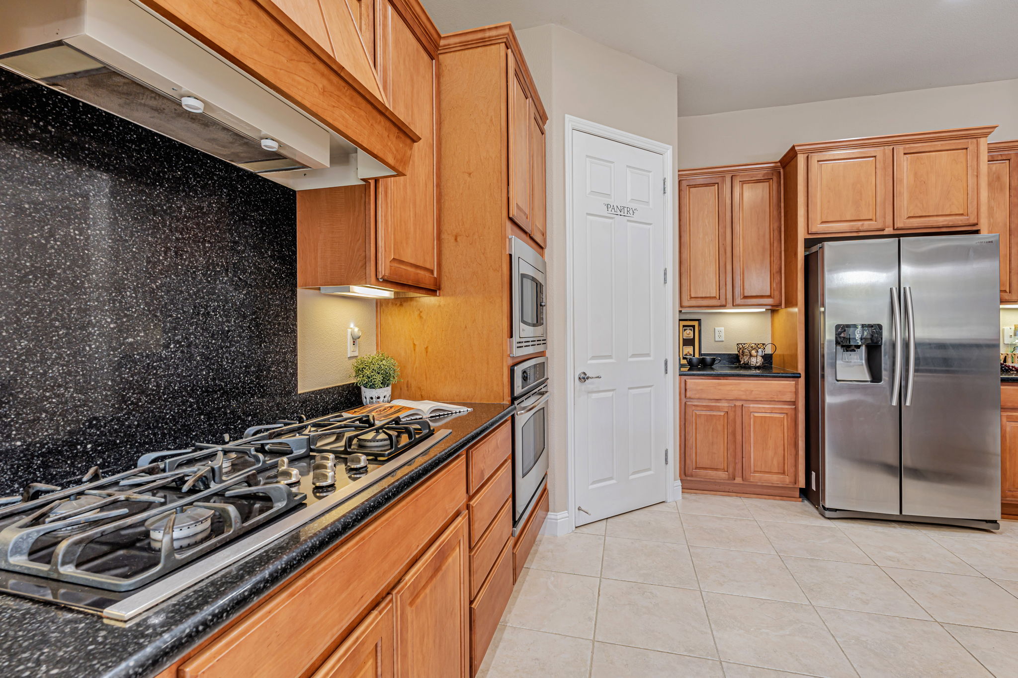 017_2453 Gardenstone Pl_