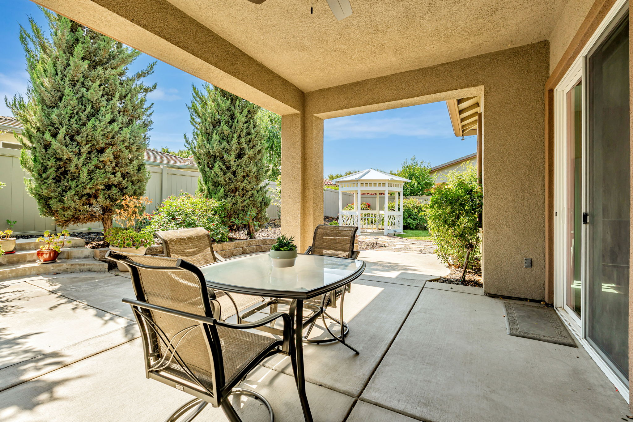 044_2453 Gardenstone Pl_