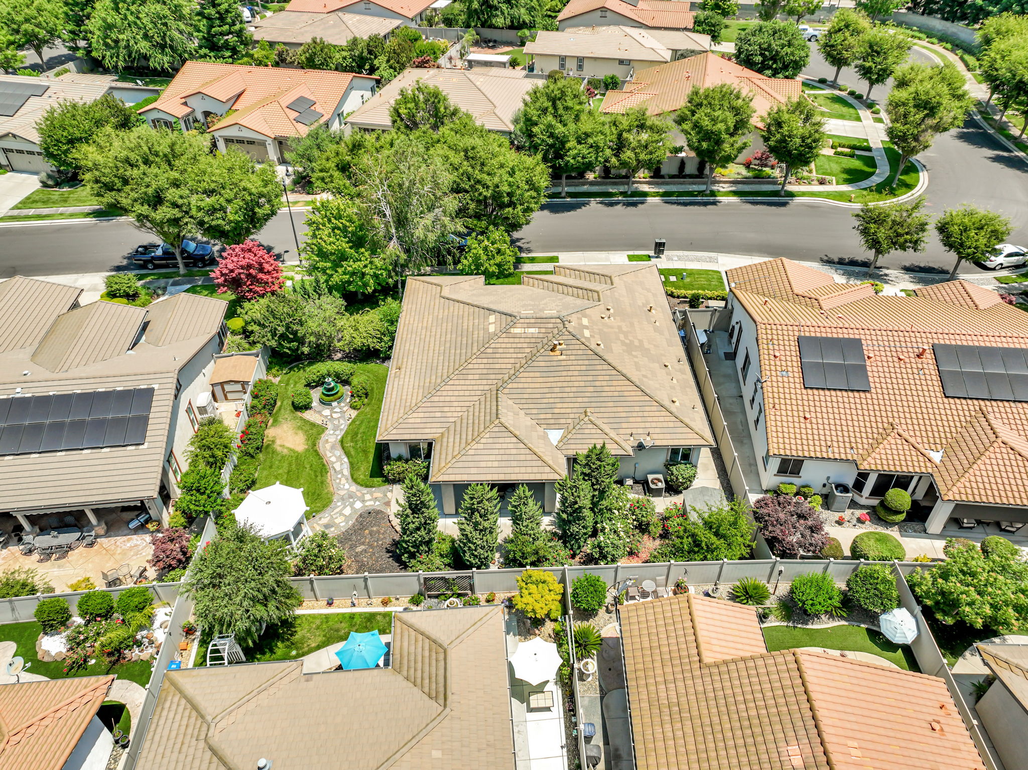 015_2453 Gardenstone Pl_
